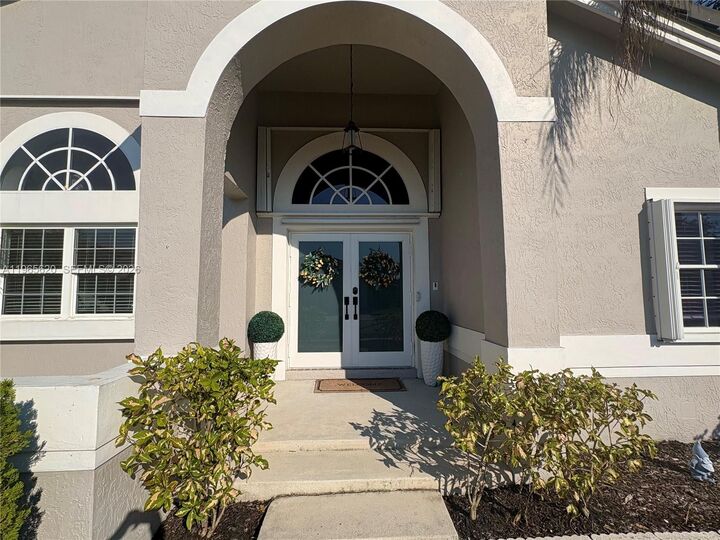 Property Photo:  935 NW 203rd Ave  FL 33029 