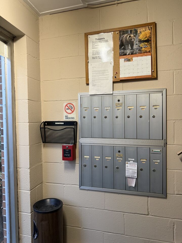 Property Photo: 105 Cleveland Avenue A4 CT 06606