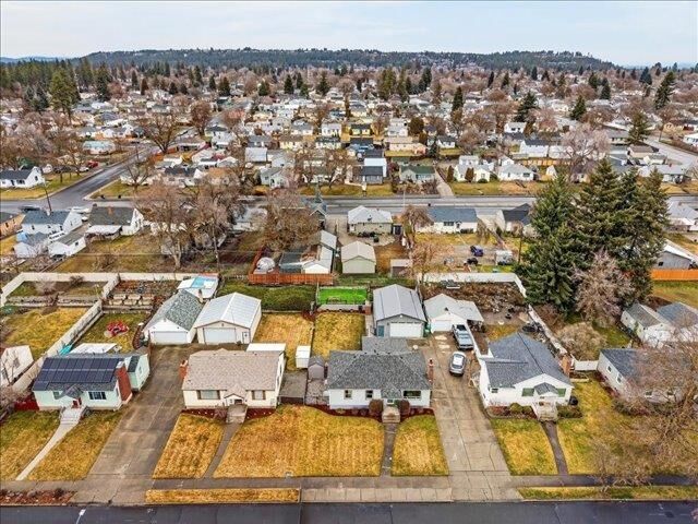 Property Photo:  2704 W Hoffman Ave  WA 99205 