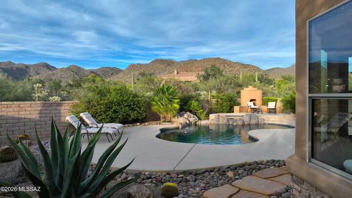 Property Photo: 5950 W Double Green Lane AZ 85658
