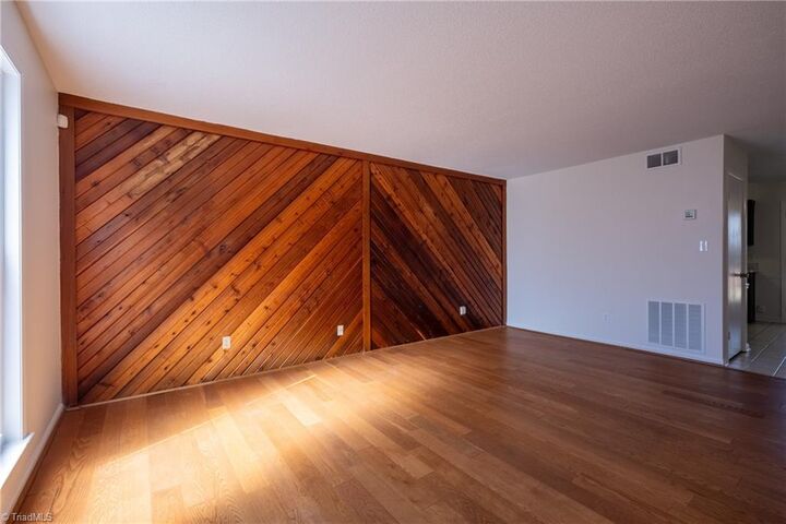 Property Photo:  155 Turnwood Lane  NC 27104 