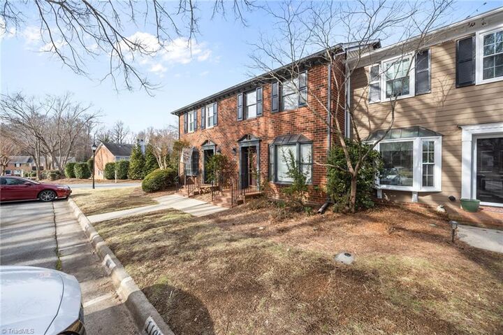 Property Photo: 1103 Summer Place NC 27410