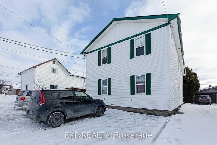 339 Queen Street — photo 1