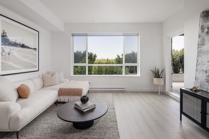 Property Photo: 2463 Rabbit Drive 411 BC V4M 0G6