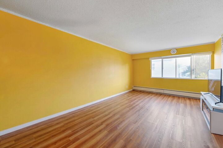 11806 88 Avenue 325 — photo 1