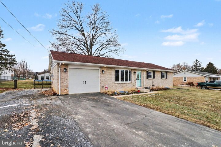 Property Photo:  930 Forge Road  PA 17015 