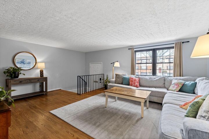 Property Photo:  2813 Kingsrowe Court  OH 43209 