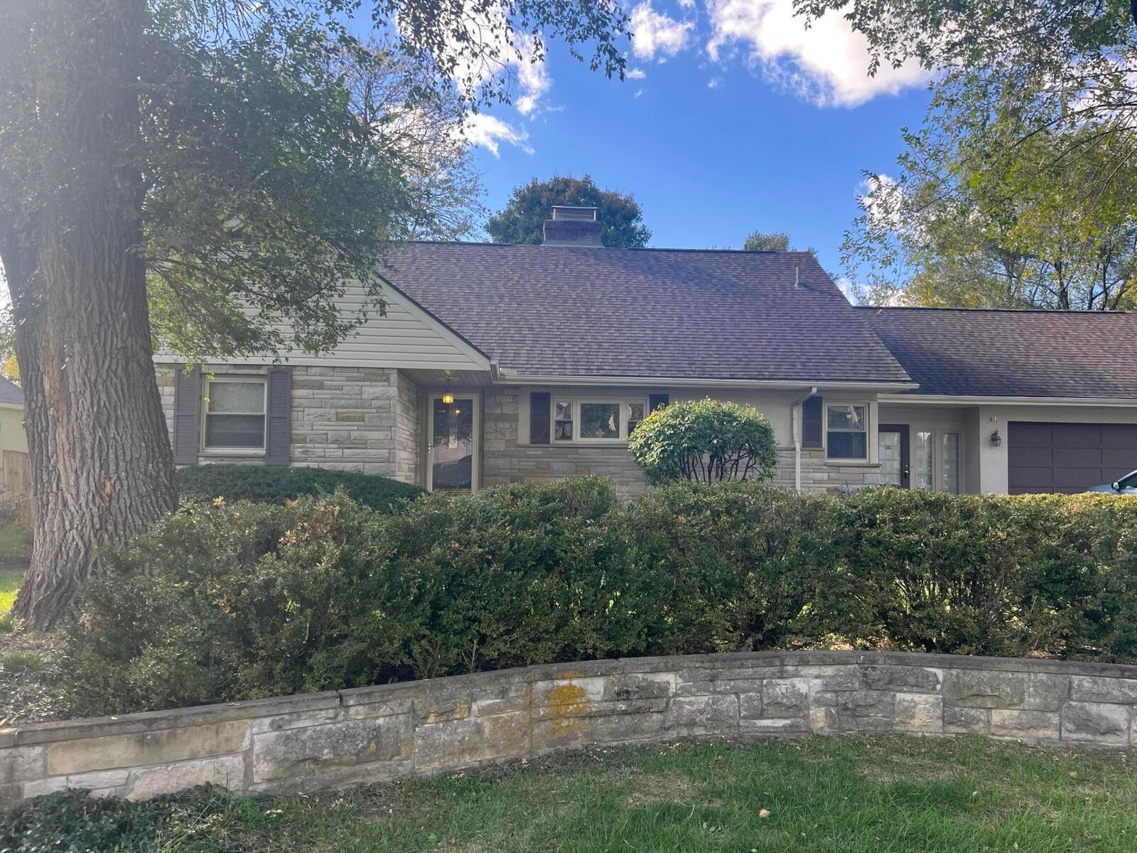 Property Photo: 41 S Broadleigh Road OH 43209