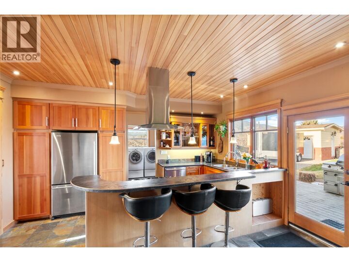 Property Photo:  13606 Cooke Avenue  BC V0H 1Z1 