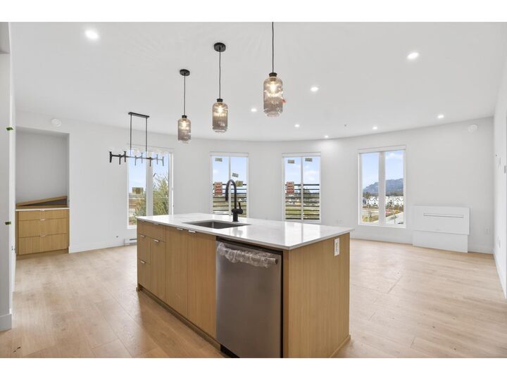 46185 Thomas Road 403 — photo 1
