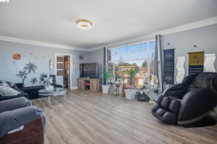 Property Photo: 511 3rd St CA 94572