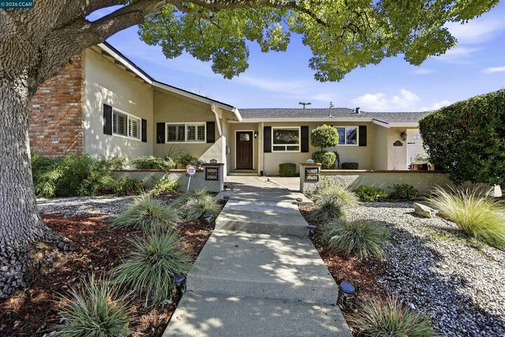 Property Photo:  2117 Gill Port Ln.  CA 94598 