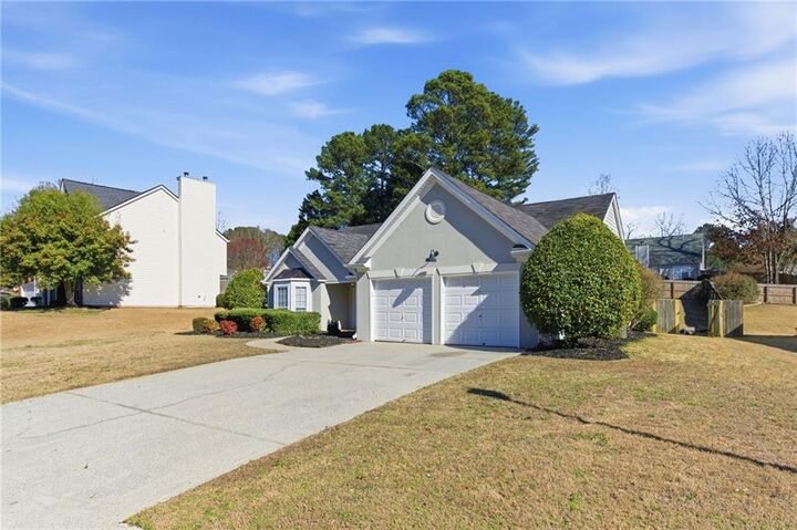 Property Photo:  2701 Conifer Green Way  GA 30019 