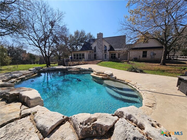 Property Photo:  1060 Great Oaks Drive  TX 76571 