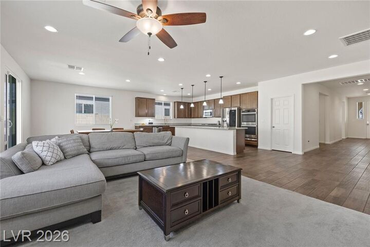 Property Photo: 6721 Sycamore Pines Street NV 89149