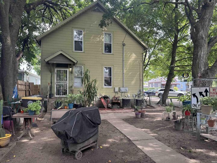 Property Photo:  1505 Swinney Avenue  IN 46802-4343 