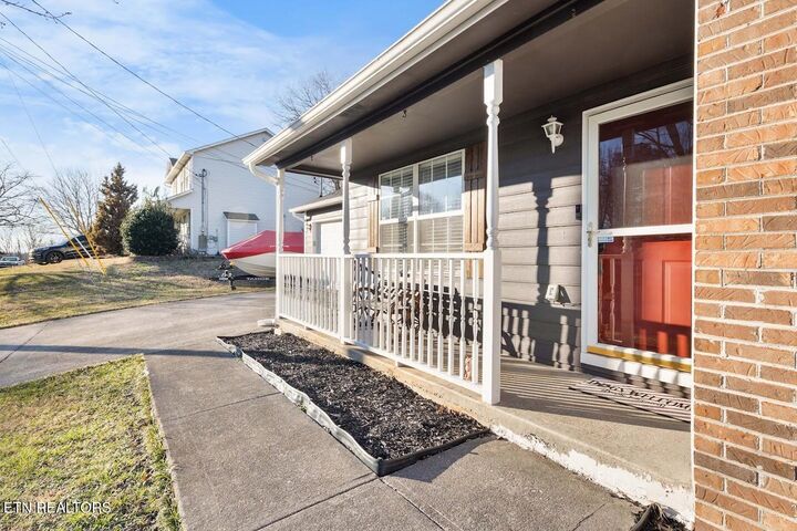 Property Photo:  8272 Oak Terrace Lane  TN 37849 