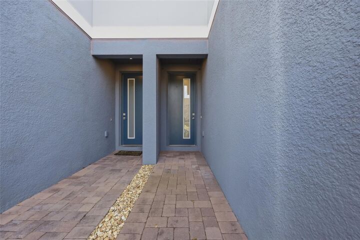 Property Photo:  2228 Shadowland Loop  FL 32792 