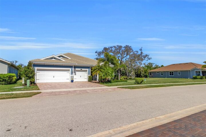 Property Photo: 5649 Long Shore Loop FL 34238