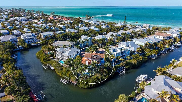Property Photo:  513 Villa Rosa Way  FL 34216 