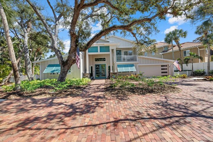 Property Photo:  5045 Oxford Drive  FL 34242 