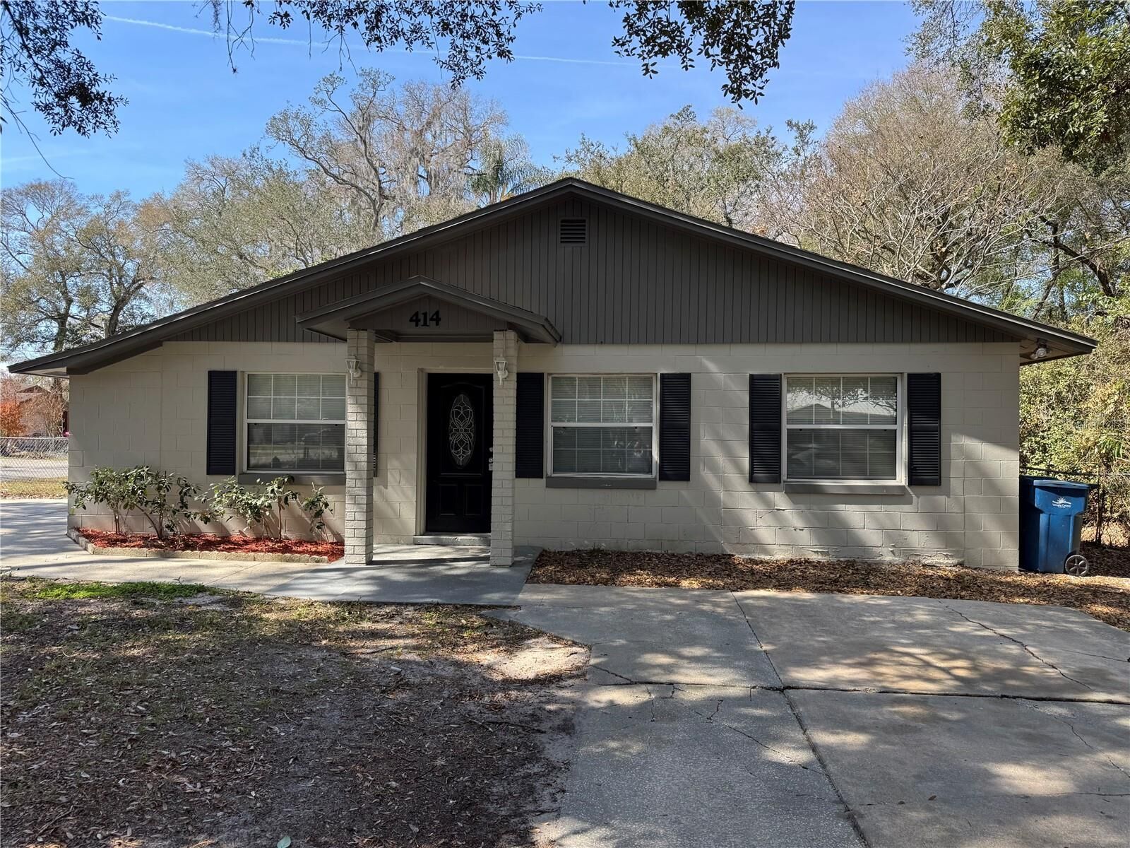 Property Photo:  414 Wade Avenue  FL 32724 