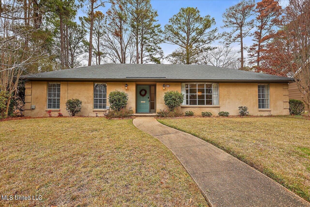 Property Photo:  5212 Hialeah Drive  MS 39211 