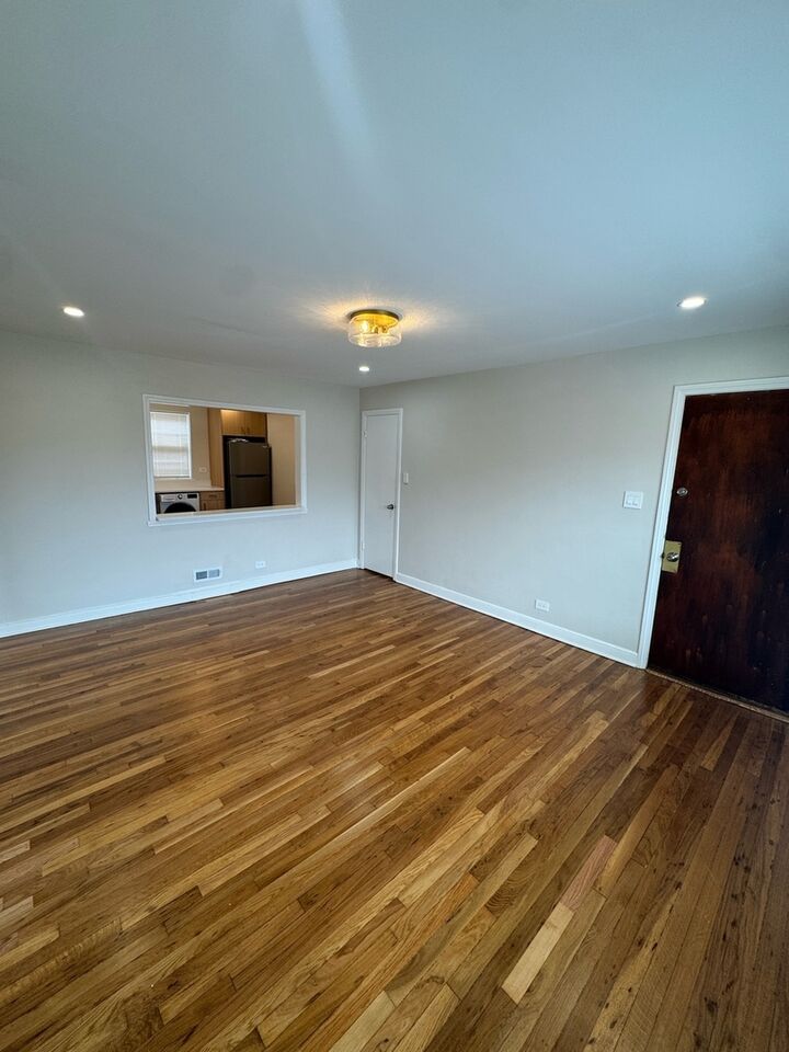 Property Photo: 132 Ridge Avenue 2 IL 60202