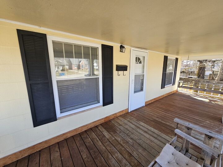 Property Photo:  1609 Isabella  IL 62864 