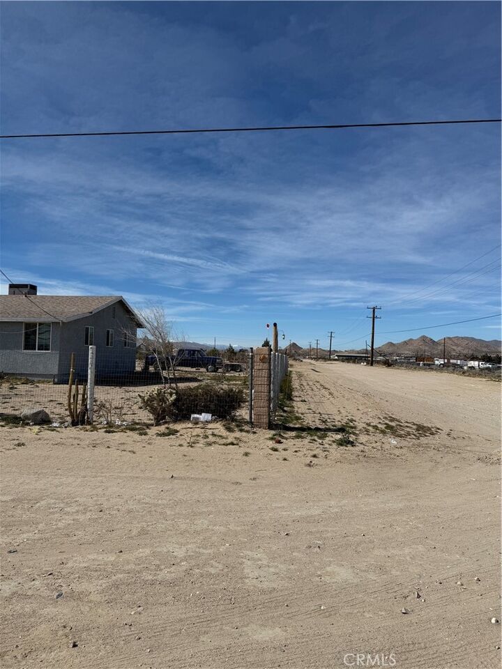 Property Photo: 10656 Allen Way CA 92356