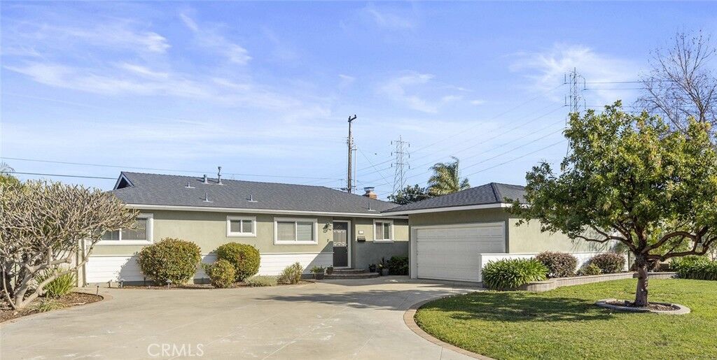 Property Photo:  1632 S Songish St  CA 92804 