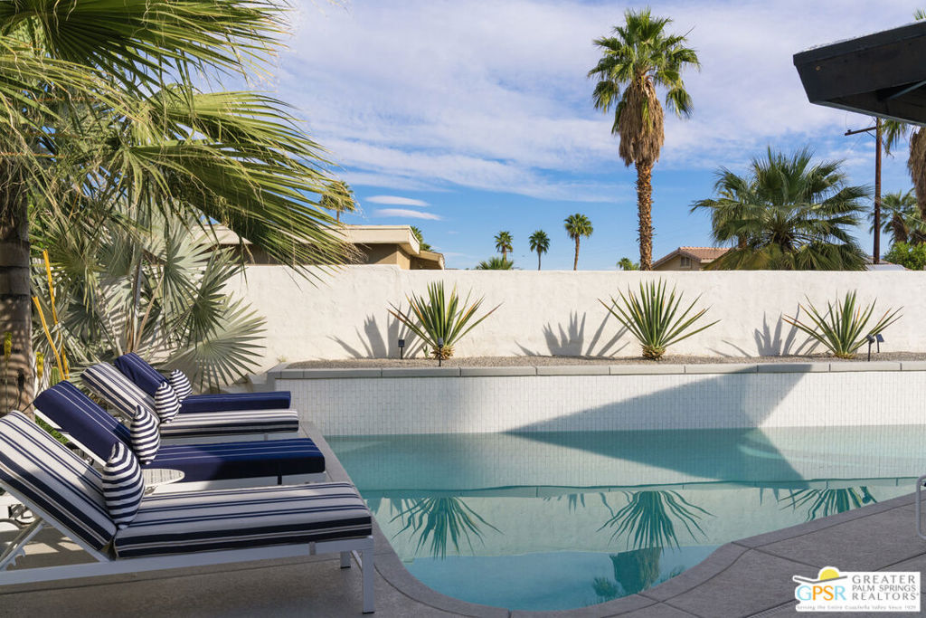 Property Photo:  74345 De Anza Way  CA 92260 