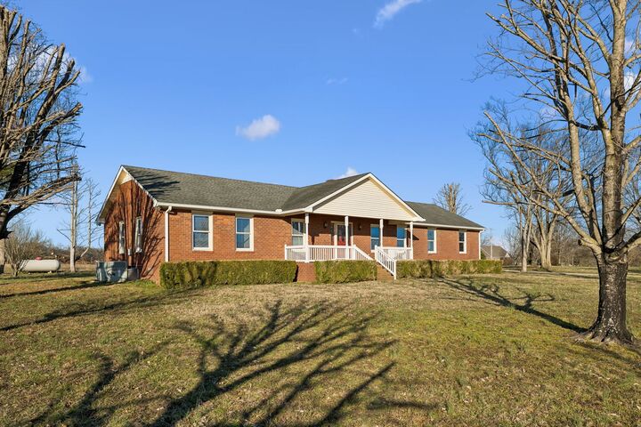 Property Photo: 353 Branham Mill Rd TN 37066
