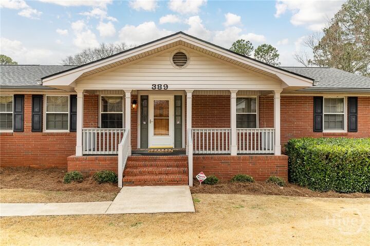 Property Photo: 389 Ashton Drive GA 30606