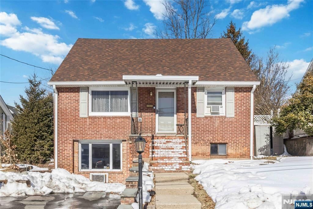 Property Photo:  16 Seminole Avenue  NJ 07628 