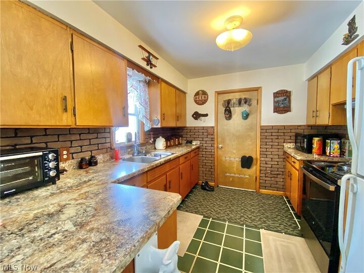 Property Photo:  9976 Shepard Road  OH 44056 