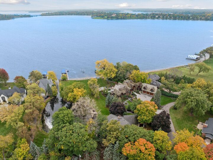 Property Photo:  3135 North Shore Drive  MN 55391 