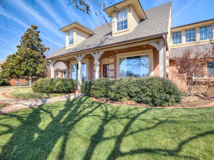 Property Photo:  5812 Country Club Drive  OK 73025 