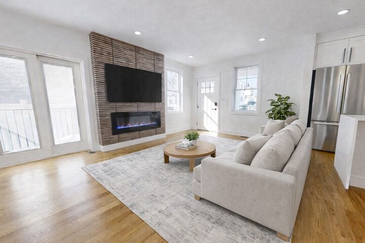 Property Photo:  73A Trowbridge Street 73A  MA 02478 