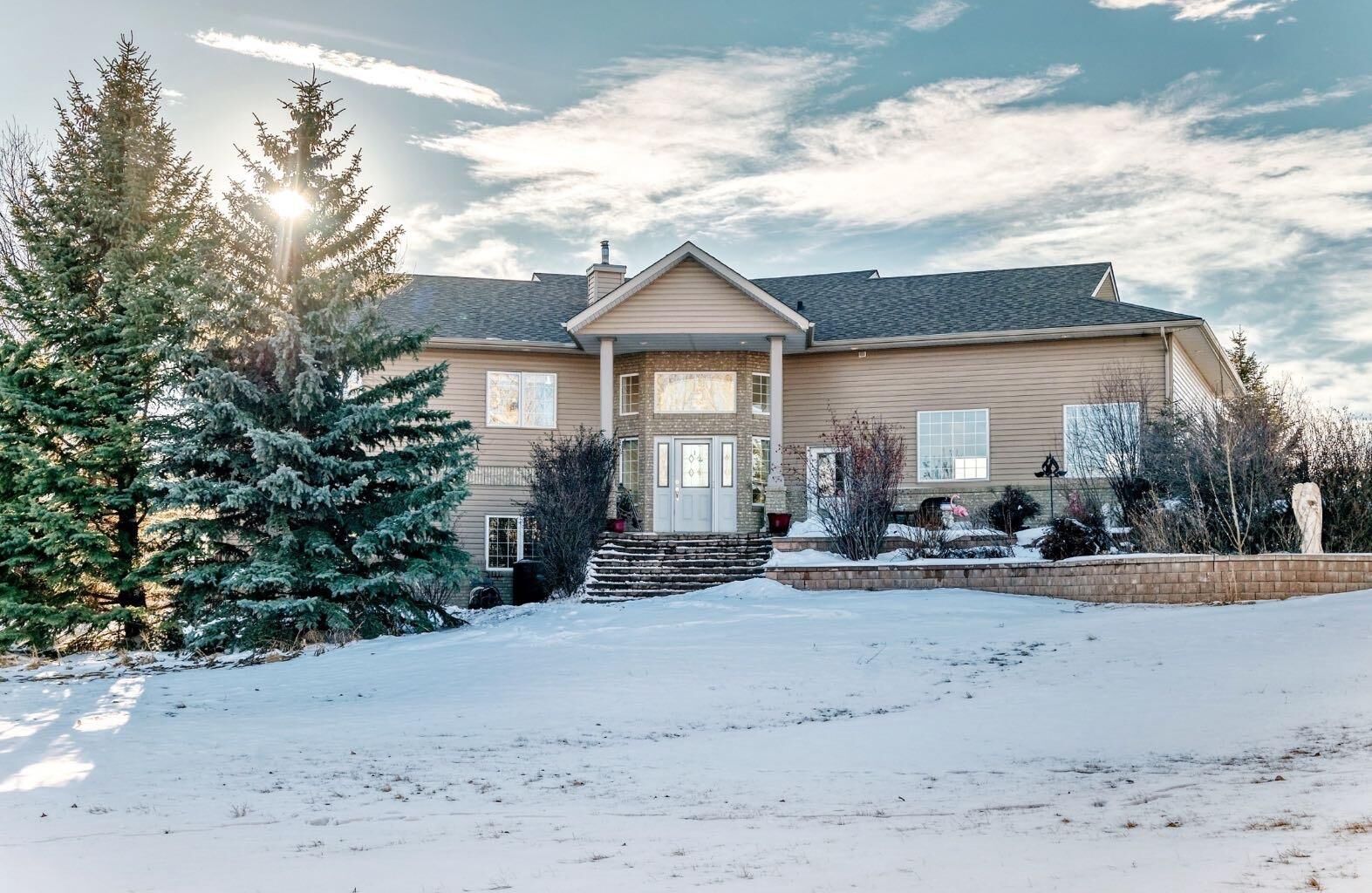 Property Photo:  39 Stage Coach Trail  AB T4A 0P4 