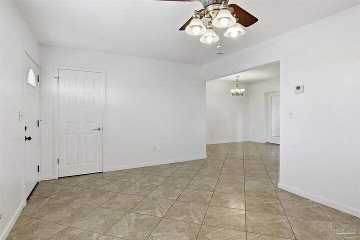 Property Photo:  105 S Kimbrell Ln  FL 32404 