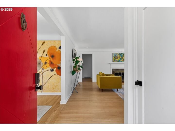 Property Photo:  6825 SW 8th Ave  OR 97219 