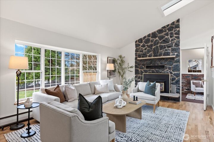 Property Photo:  17925  72nd Avenue W  WA 98026 