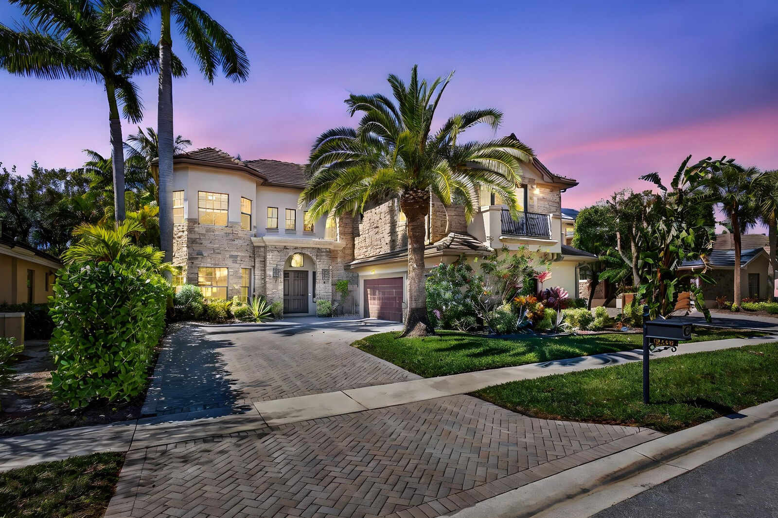 Property Photo: 10468 Trianon Place FL 33449