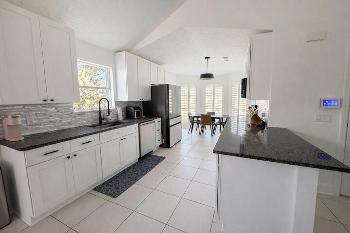 Property Photo: 1718 SW Brisbane Street FL 34984