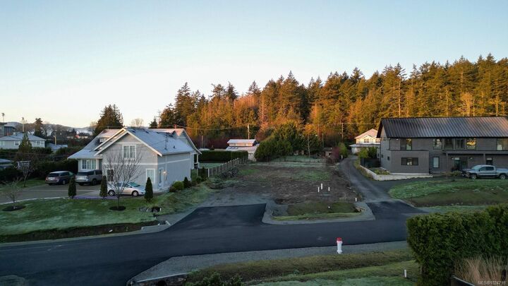 Property Photo: 10724 Bayfield Rd BC V8L 5S7