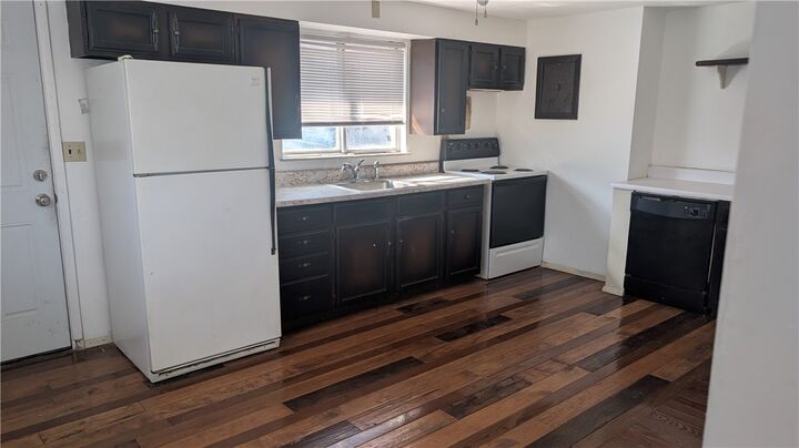Property Photo:  325 North 2  PA 15057 