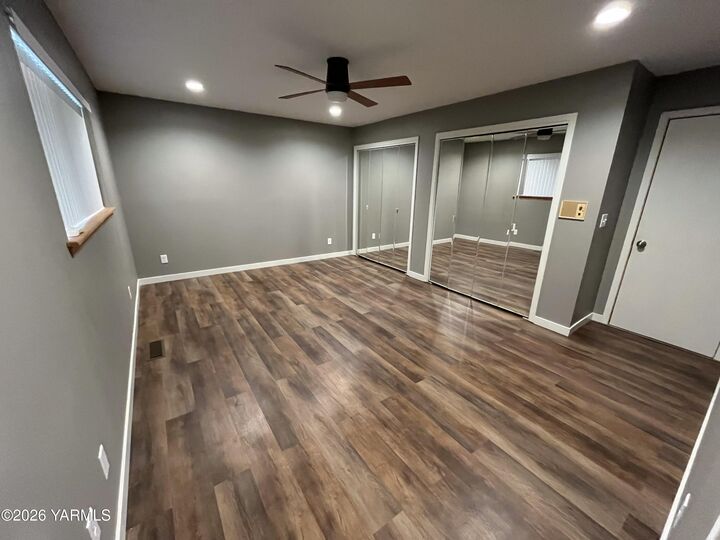 Property Photo: 330 Parish Rd WA 98942