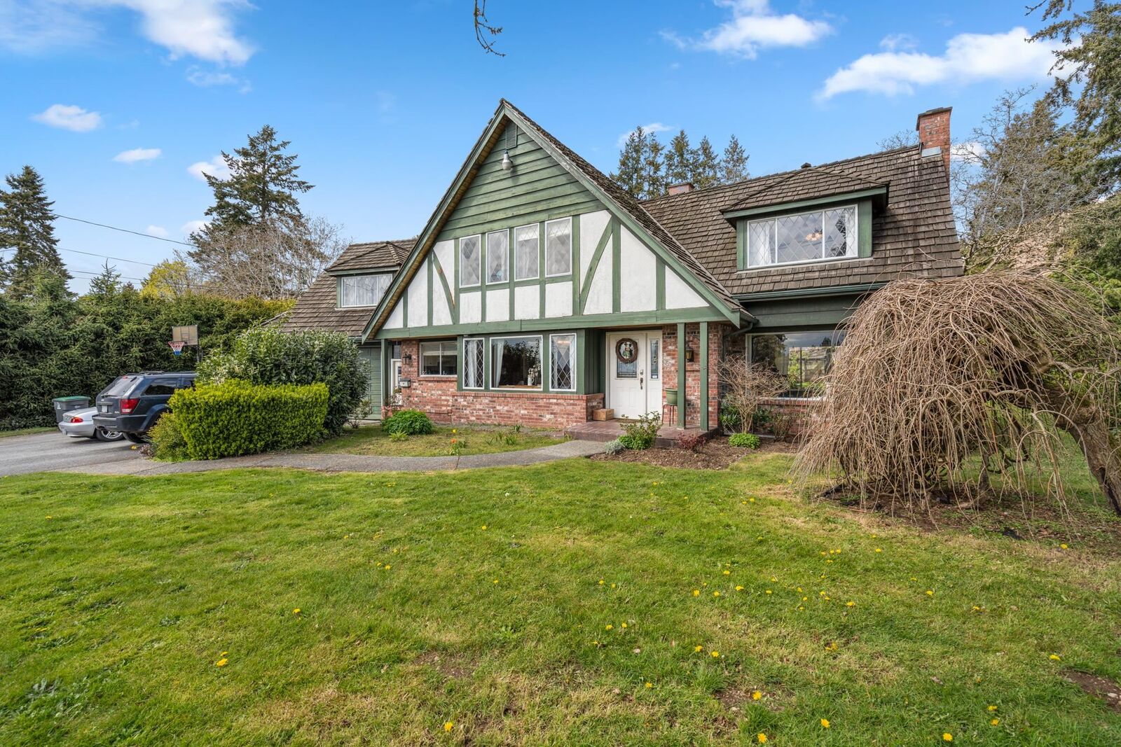 Property Photo: 14633 56 Avenue BC V3S 1B6