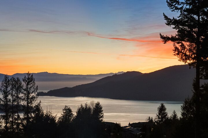 Property Photo:  4721 Woodside Place  BC V7S 2X5 